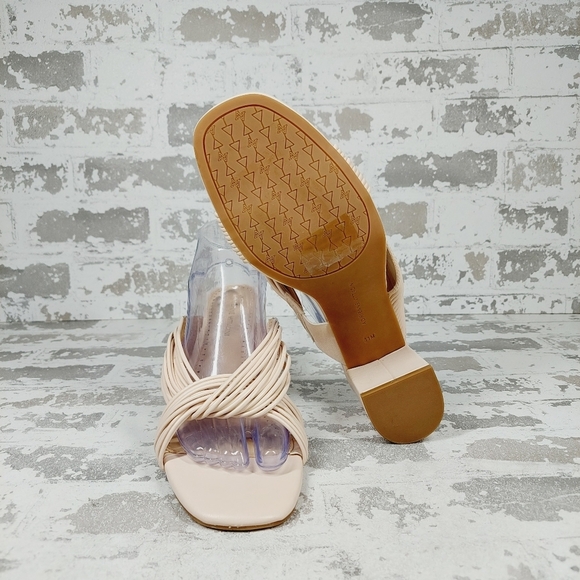 NEW Adrienne Vittadini Annalee Cream Summer Slip On Block Heel Sandals A414 - Picture 8 of 11